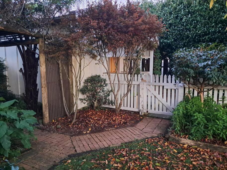 Secret Cottage Waitara Екстериор снимка
